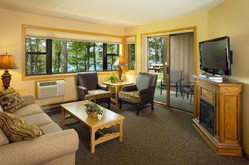 The Pointe Hotel And Suites Minocqua Ngoại thất bức ảnh
